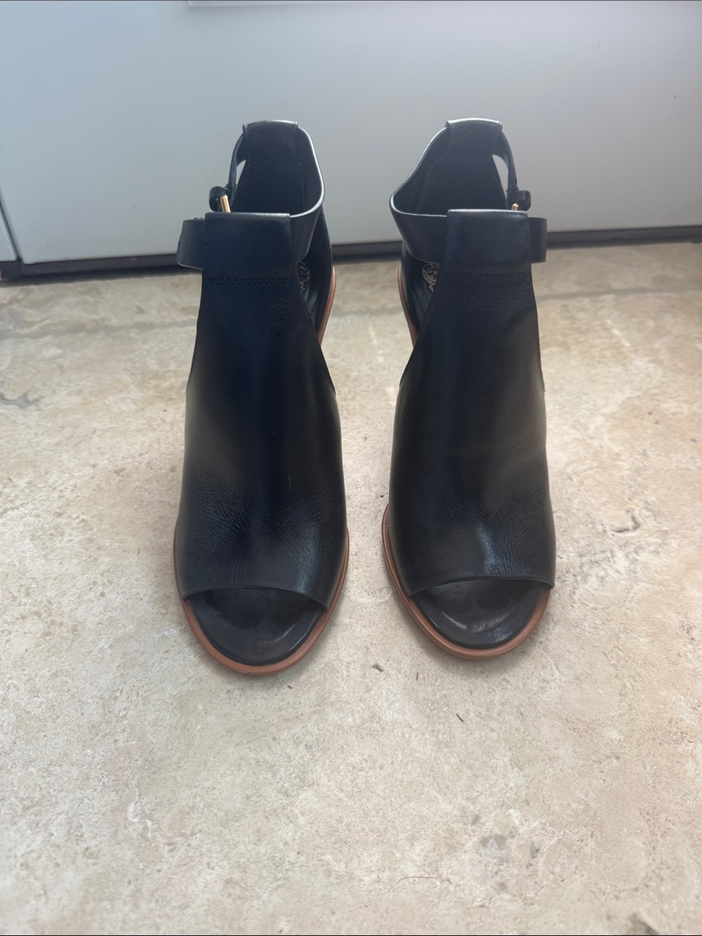 Vince Camuto Women's Black Open-Toe Leather Ankle heels